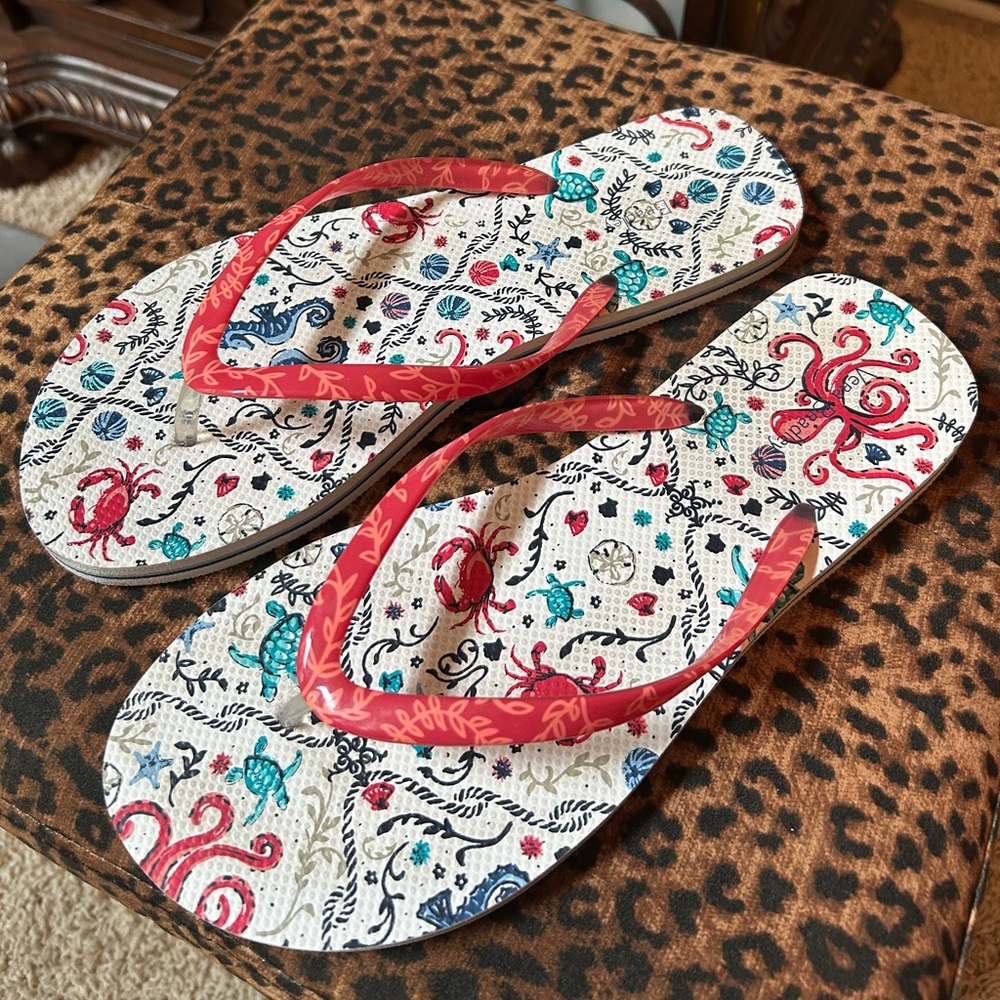 Pre-owned Vera Bradley size 8-9 flip flops